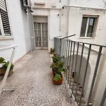 Lux House شقة غالّيبولي