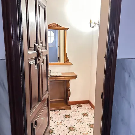 Lux House Apartment